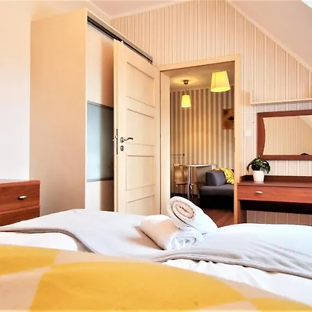 Apartament Kiezmarski Szczyt Gorace Zrodla Apartzakop アパート ザコパネ