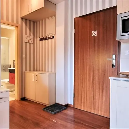 Apartament Kiezmarski Szczyt Gorace Zrodla Apartzakop * ザコパネ